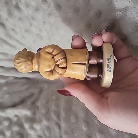 Erster bass too shy to sing Goebel Hummel 845 2002 vintage - Picture 5 of 14